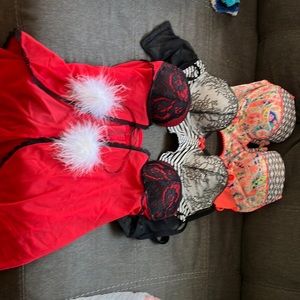 New without tags bras. 34C. 2 from Victoria Secret